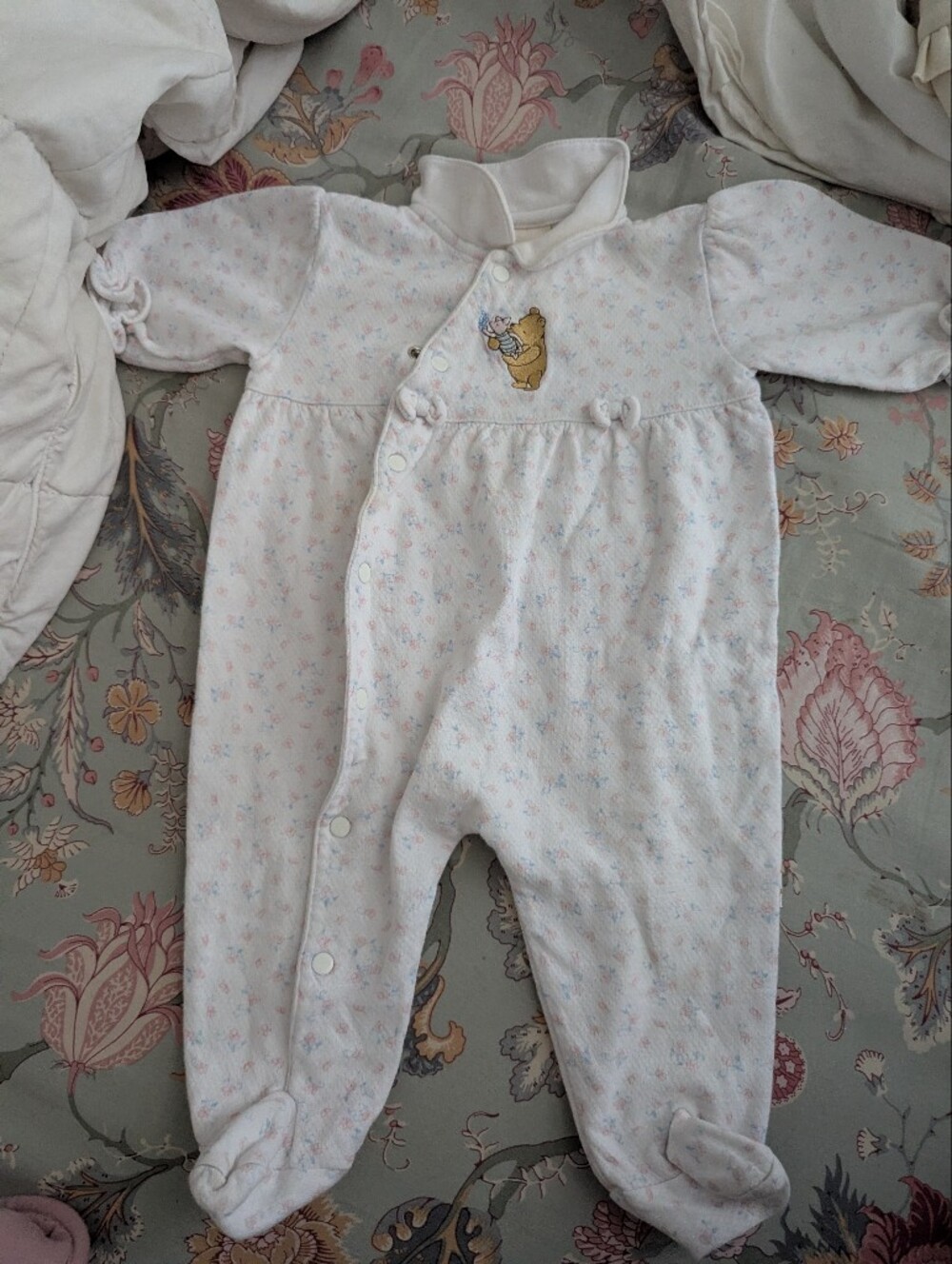 Vintage 90/91 Disney Winnie The Pooh baby Pajamas sleeper/romper 6m